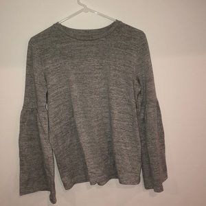 heather grey top with flare sleeves